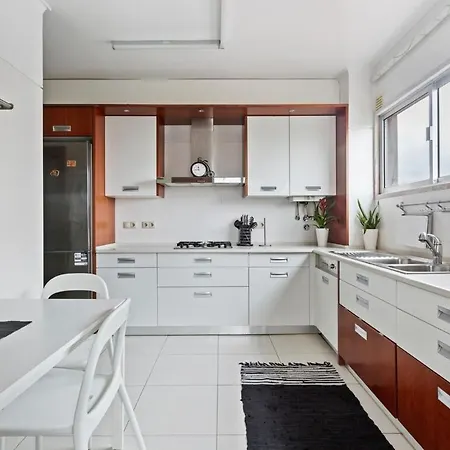Spacious 3 Bedroom In *