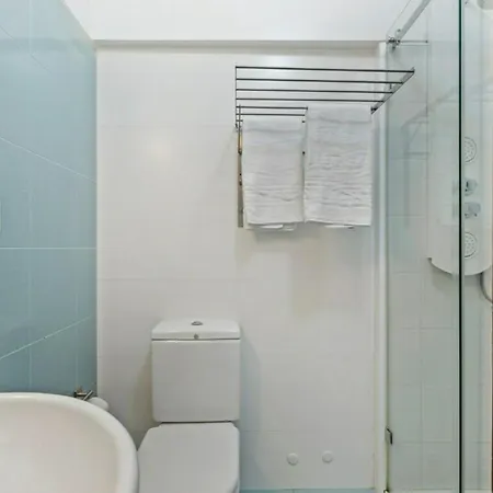Spacious 3 Bedroom In * Lisboa