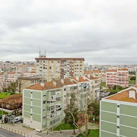 Spacious 3 Bedroom In 公寓 *