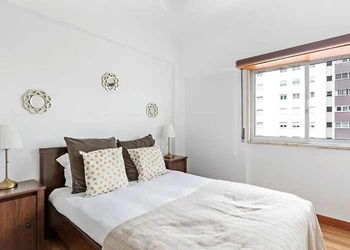 Spacious 3 Bedroom In Lisboa