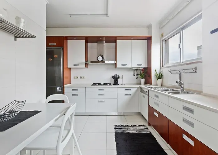 Spacious 3 Bedroom In *