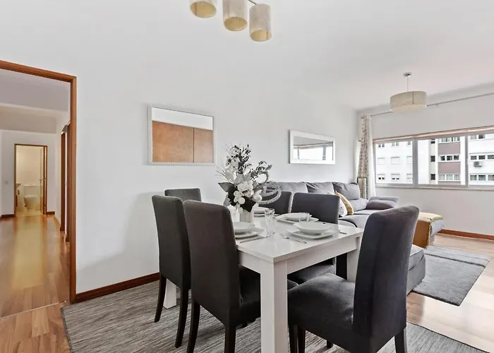 Spacious 3 Bedroom In * Lisboa