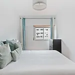 Spacious 3 Bedroom In Appartamento