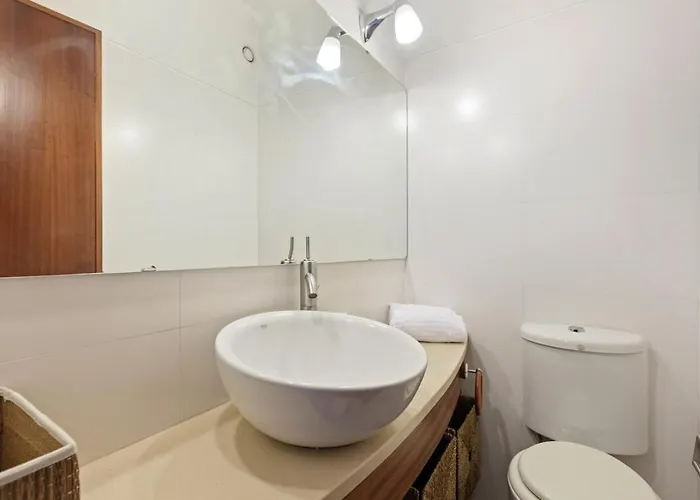 Spacious 3 Bedroom In * Lissabon